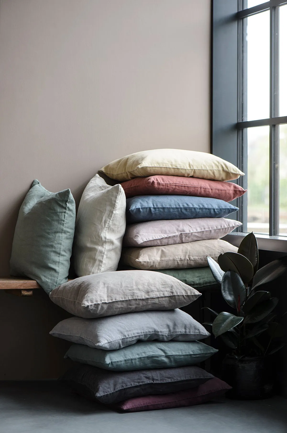 Blue Shade Linen Cushion 50x50