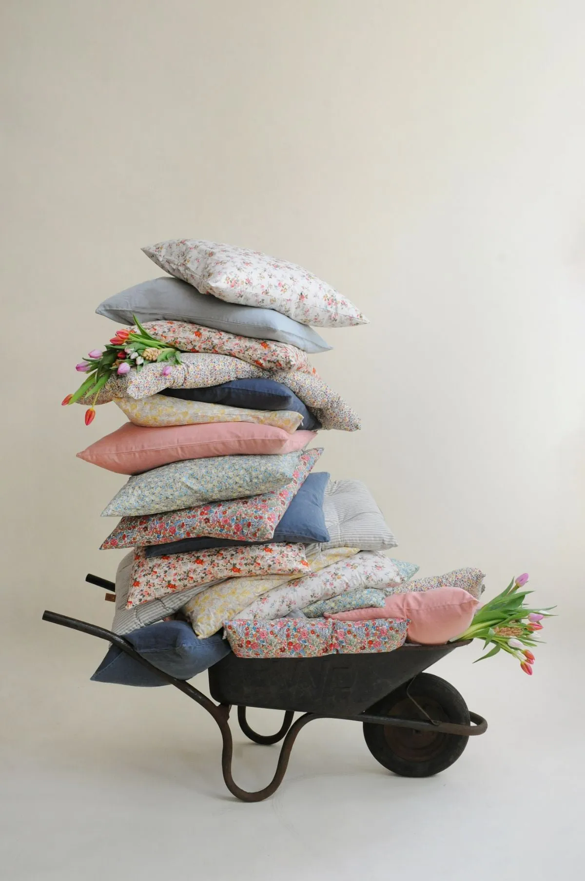 Blue Shade Linen Cushion 50x50