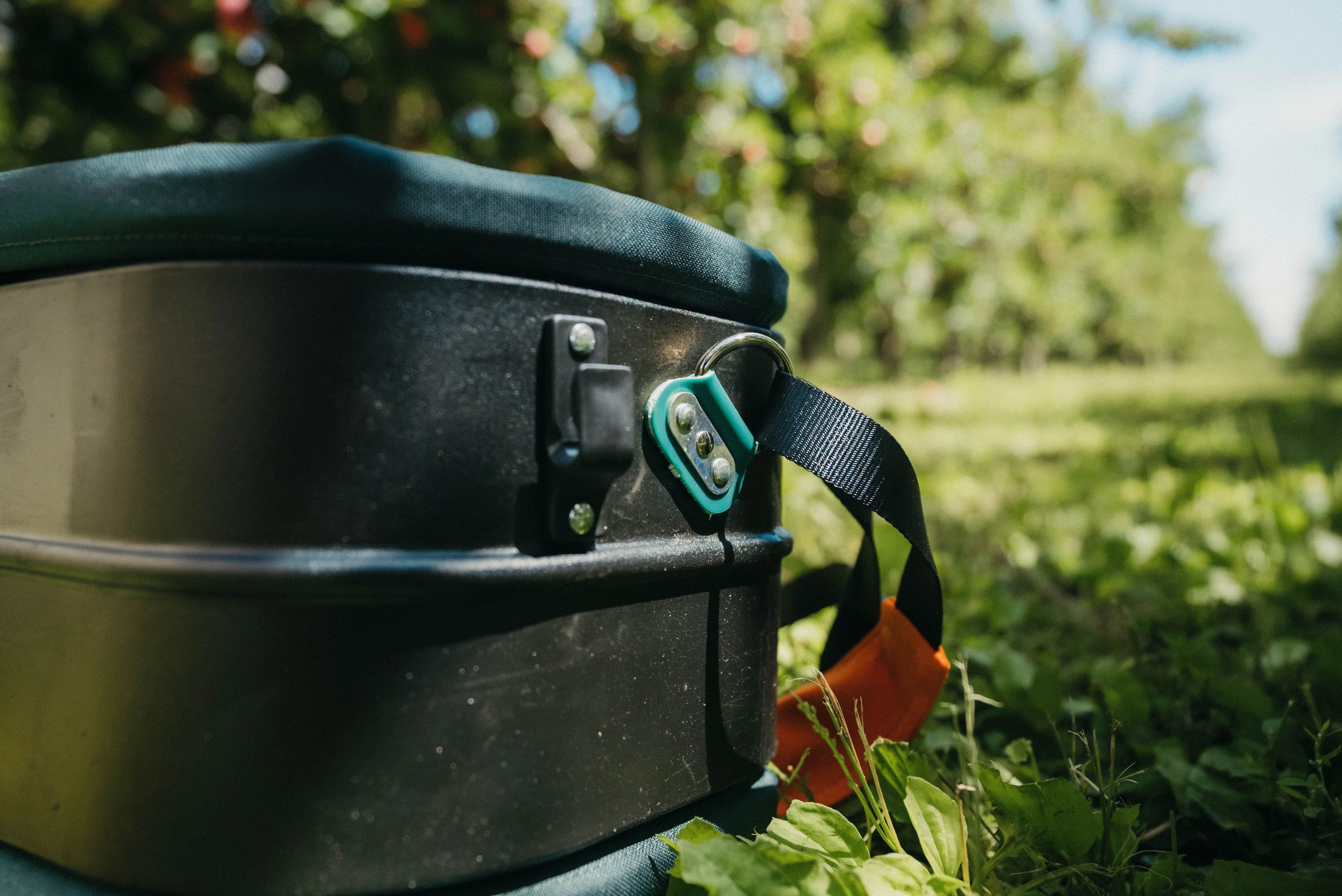 Harvestwear 14L Hard Shell Stonefruit Picking Bucket with Support  Harness