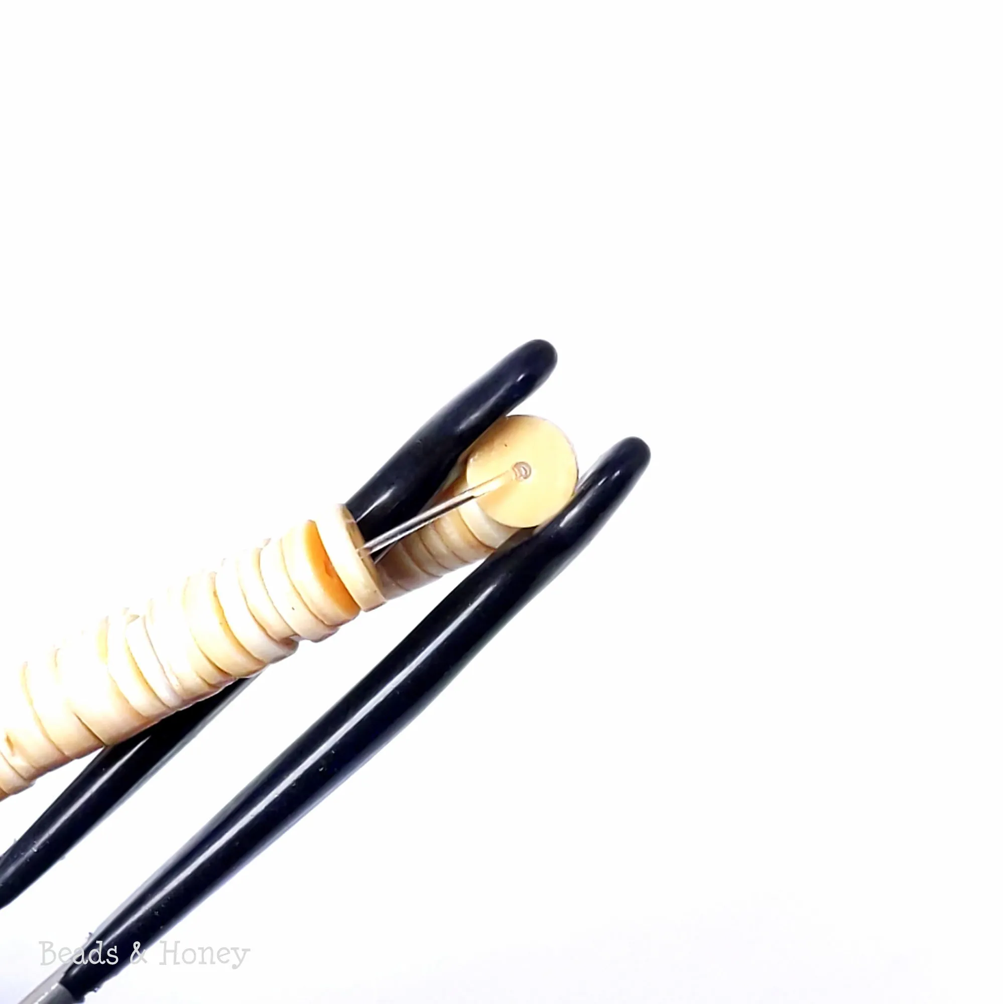 Melo Shell Heishi 6-7mm (16-Inch Strand)