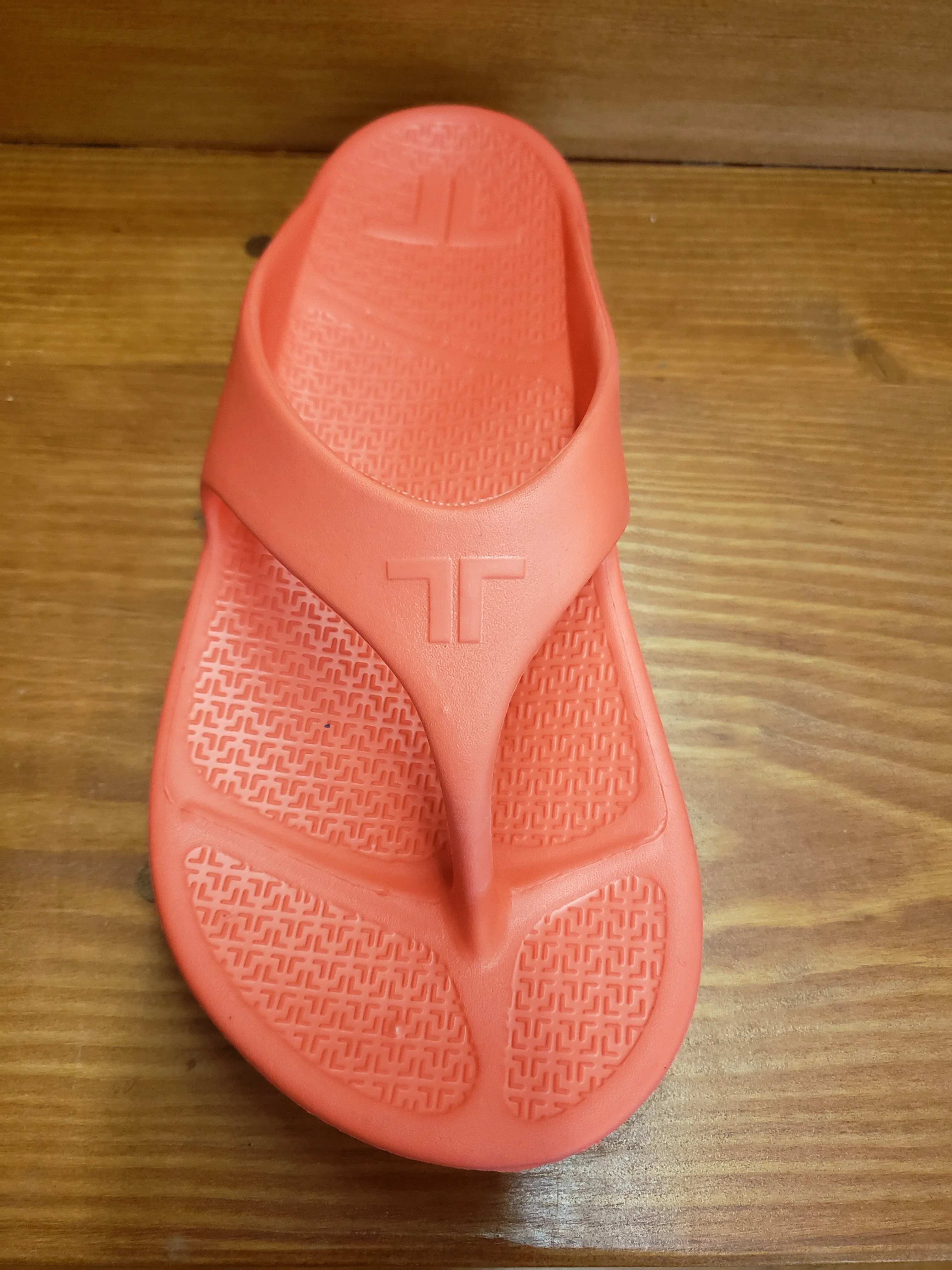 Telic Flip Island Coral